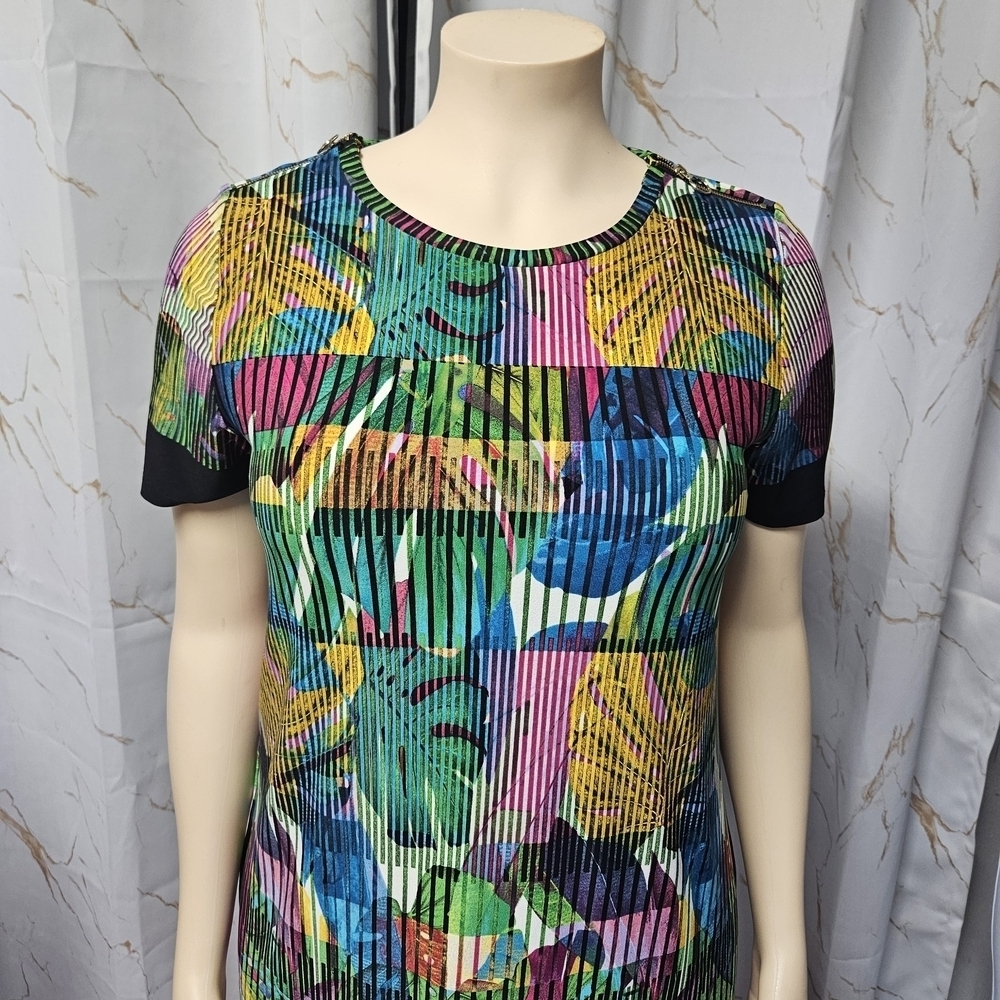 Colorful Abstract Women's Top - Picture 3 of 9